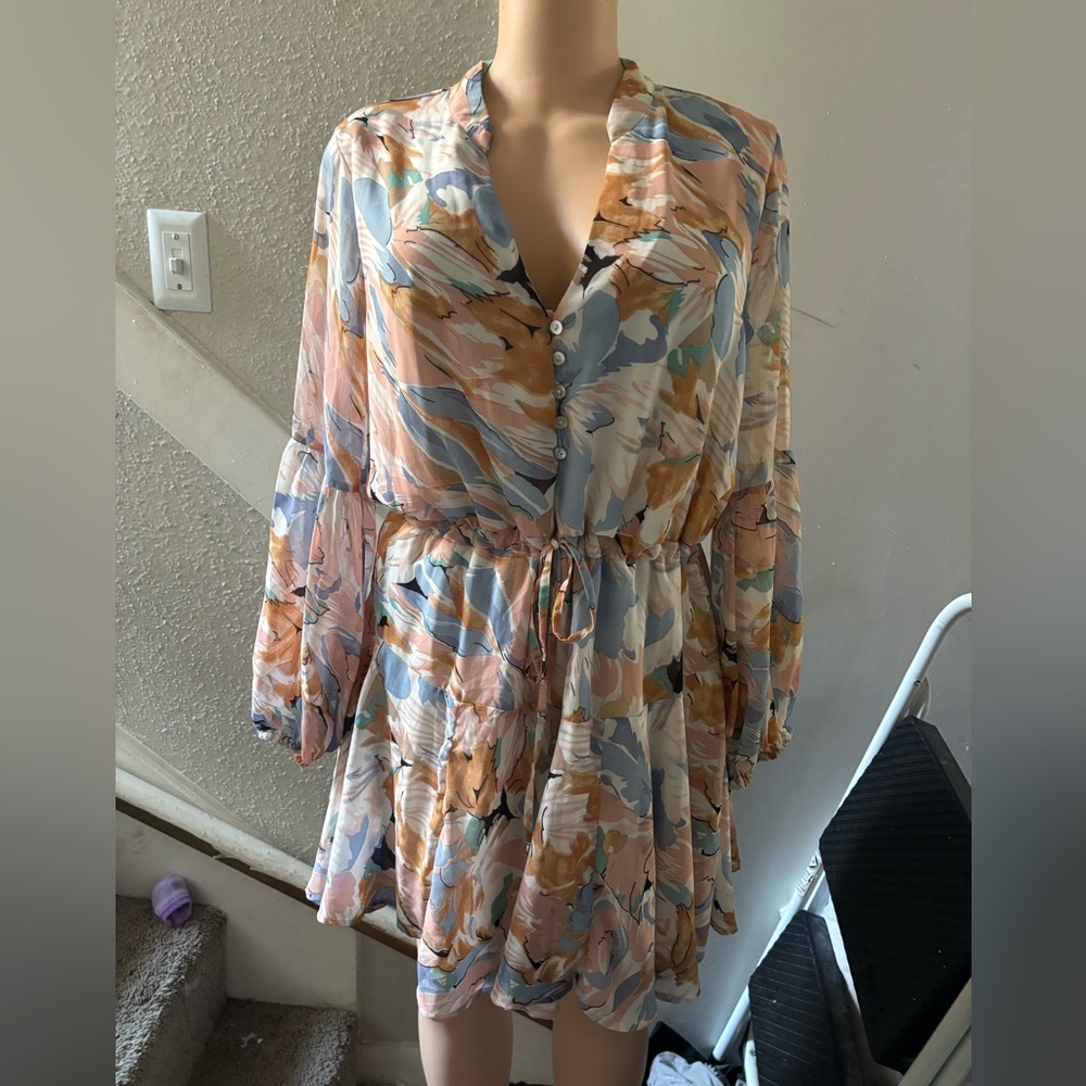 Entro Pastel Floral Long Sleeve Dress